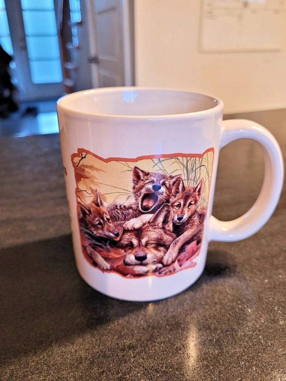 Vintage Leanin' Tree Bob Henley Wolf Ceramic Mug Style MGW303 White *Collectible